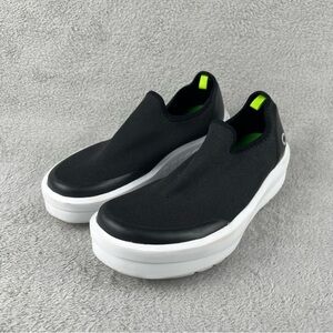 OOFOS Shoe Women’s 7 Slip On OOmg EeZee Black & White Low Recovery Cushioned